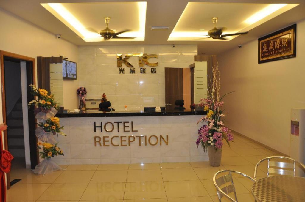 Ktc Hotel Sungkai Exteriör bild